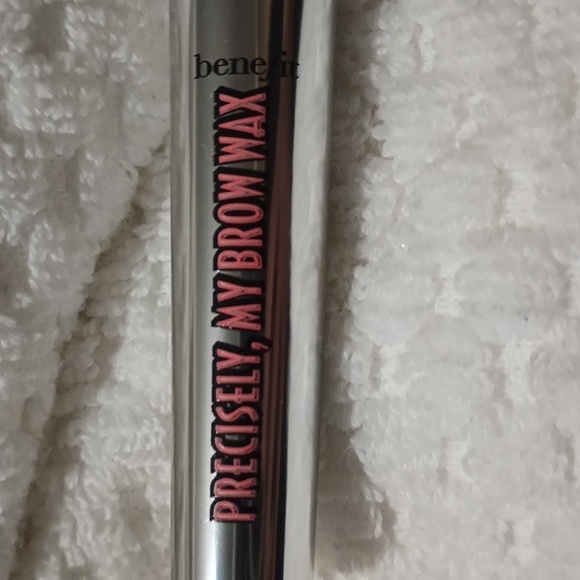 Benefit Precisely, My Eyebrow Wax - Picture 2 of 5
